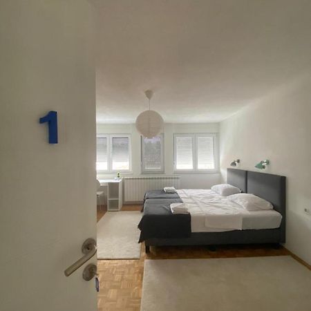 Hidden Gem Shared Apartment, Suite サラエヴォ エクステリア 写真